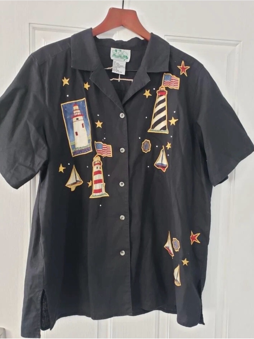 The Quacker Factory Arty Lighthouse Patriotic Americana Top 1X